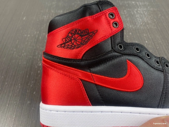 HYPE OG WMNS Satin Jordan FD4810-061 High Air 1 Bred 0728